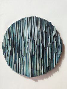 Sequences — wall composition made of layers of colored porcelain, by Alexandra Ridel